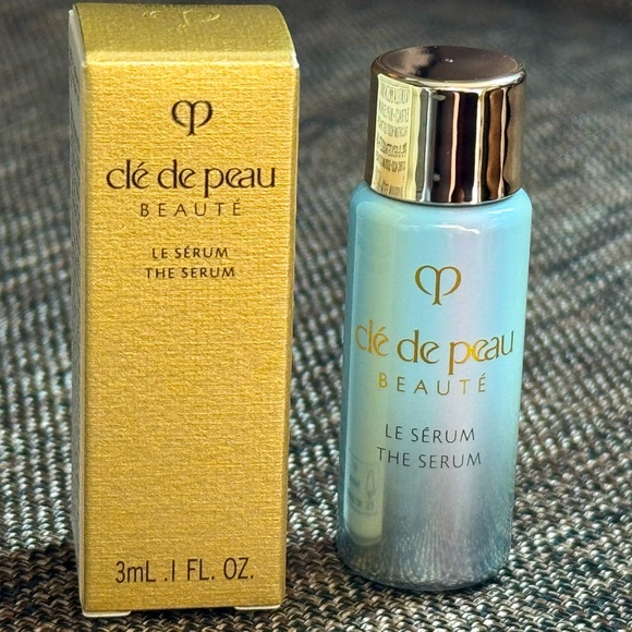 Cle De Beaute THE SERUM THE SERUM, REBORN Dynamic skin renewal. Youthfulness 3ml - Picture 1 of 13